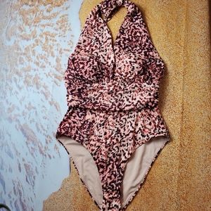 CHELSEA28 Women's Convertible One-Piece Swimsuit